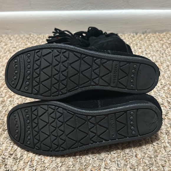 Women's Moccasin Boots - Picture 3 of 4